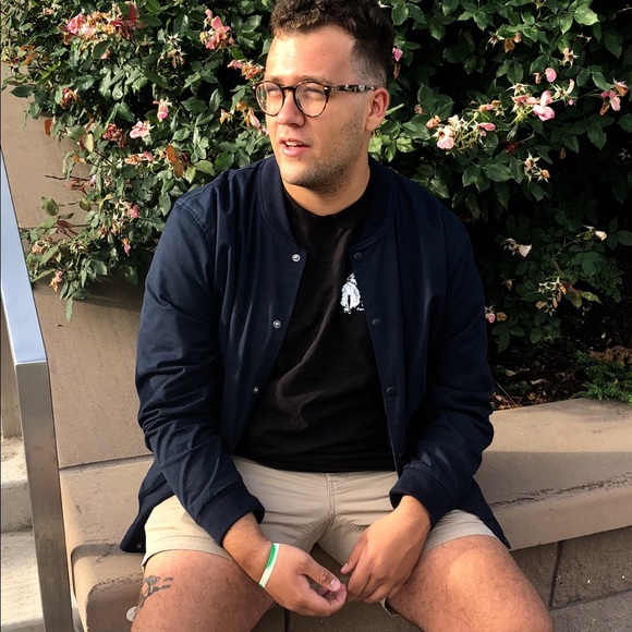 Profile Picture of Anthony Piloseno (@anthonypiloseno) on Poshmark