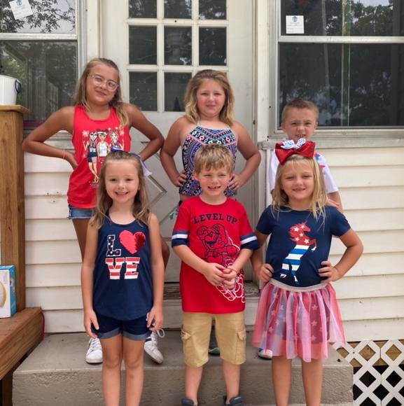 Harry Bageant - Poshmark Profile Picture of Harry Bageant (@brileigh1) on Poshmark