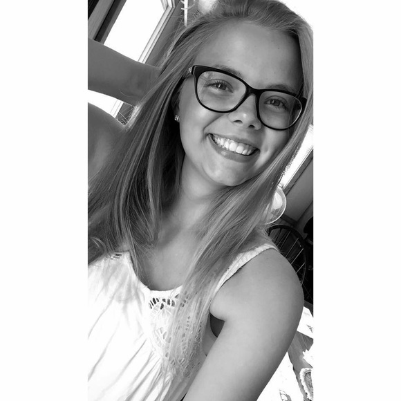 Profile Picture of Dariyan Mewhiney (@dariyank) on Poshmark