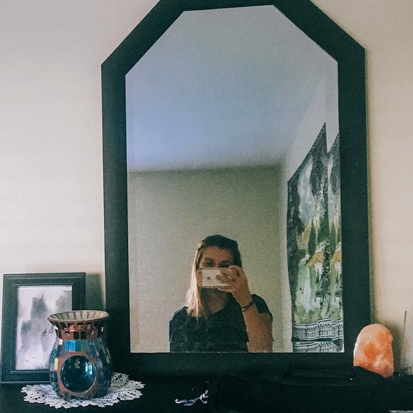 Emma Knuttel - Poshmark Profile Picture of Emma Knuttel (@emma_jane_k) on Poshmark