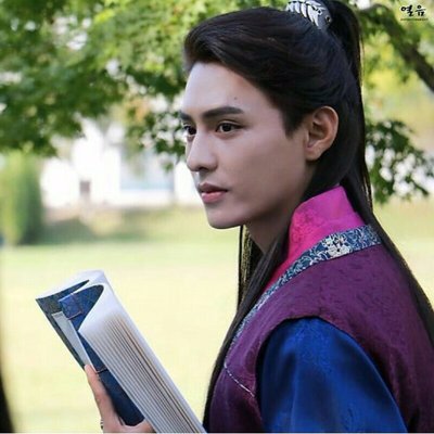 Profile Picture of Arief Ell (@Kim_Arif26) on Twitter