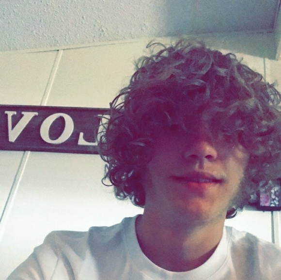 Profile Picture of Kaleb Phillips (@kalebgp573) on Poshmark