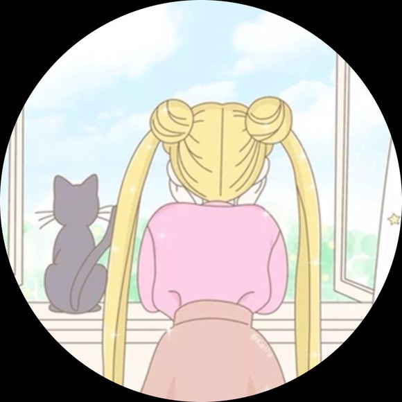 Profile Picture of Junxiao Huo (@carokn05) on Poshmark