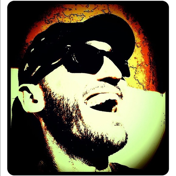 Profile Picture of Pete Crates (@pcray) on Poshmark