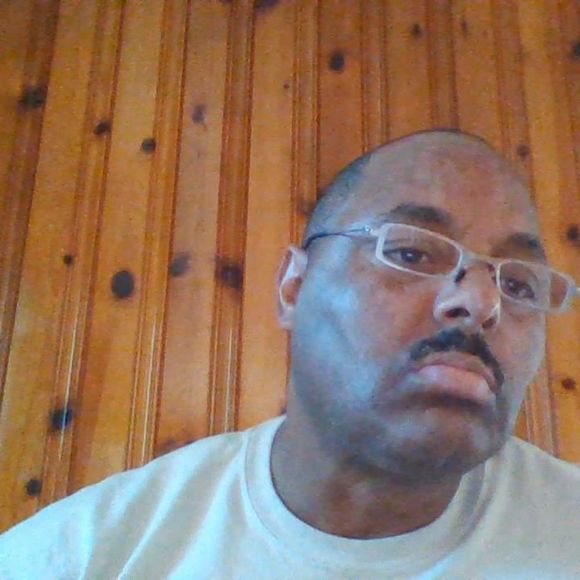Profile Picture of Larry Booker (@larry_booker) on Poshmark