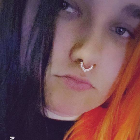 Danni Amicucci - Poshmark Profile Picture of Danni Amicucci (@emberleigh8) on Poshmark