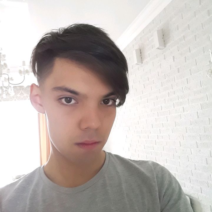 Profile Picture of   Bassoff (@bassoffsing)... (@bassoffsing) on Tiktok