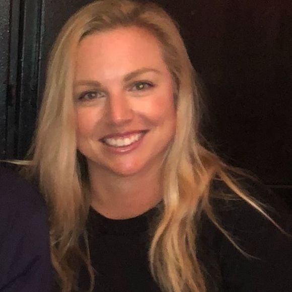 Profile Picture of Amie Lavicka (@amielavicka) on Poshmark