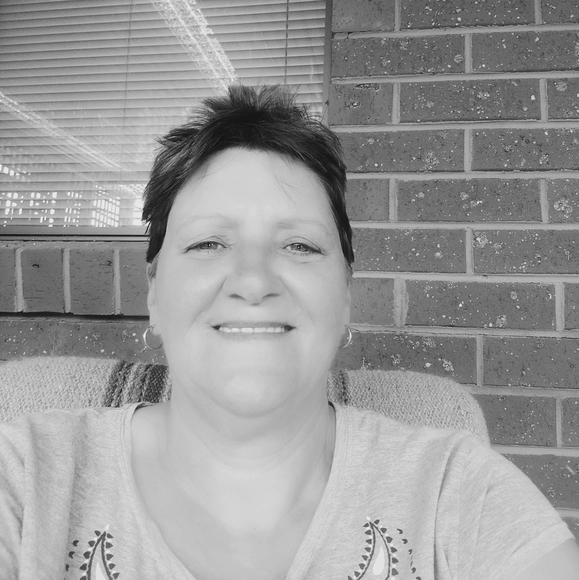 Tracey Brideson - Poshmark Profile Picture of Tracey Brideson (@tracey792) on Poshmark