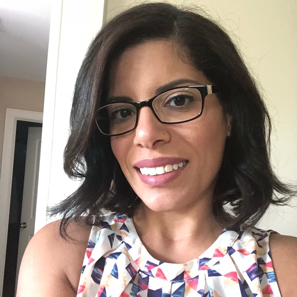 Profile Picture of Danielle Moloney (@dmoloney) on Poshmark