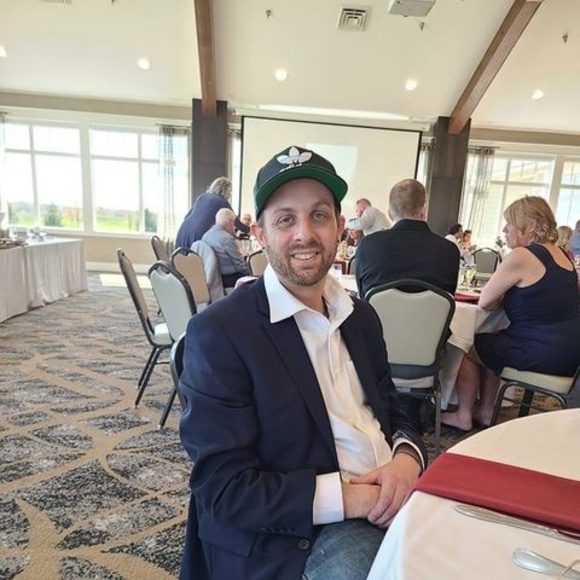 Profile Picture of Eric Wernstrom (@ericton91) on Poshmark