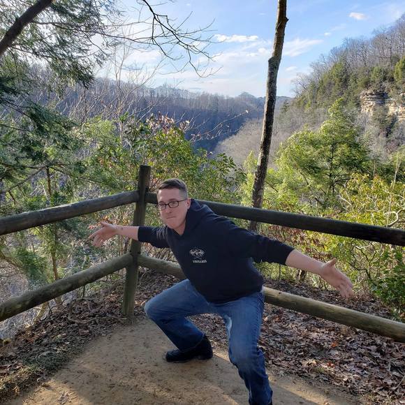 Profile Picture of Daniel Hierlmeier (@dhierlmeier) on Poshmark