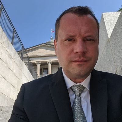 Profile Picture of Aaron Webb (@aaronforliberty) on Twitter