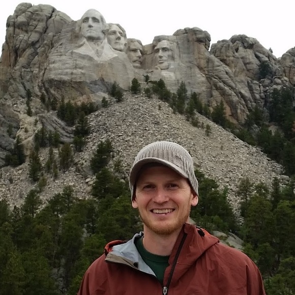 Profile Picture of Geoffrey Bennett (@bennettskis) on Poshmark