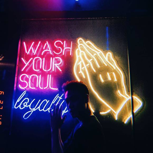 Profile Picture of Jeyson ka ho Man (@jeysonman) on Poshmark