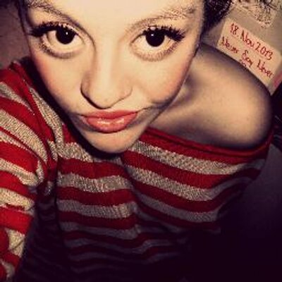 Profile Picture of Amaanda Wotton (@amandaWotthoHal) on Twitter