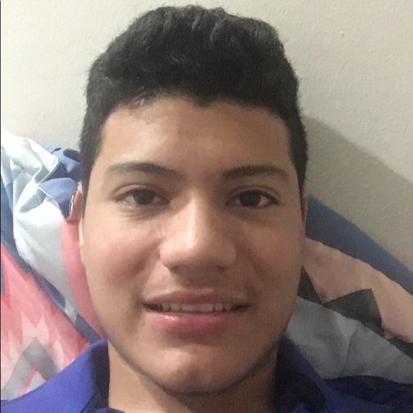 Profile Picture of Reinaldo Velasquez (@vlasqz99) on Poshmark