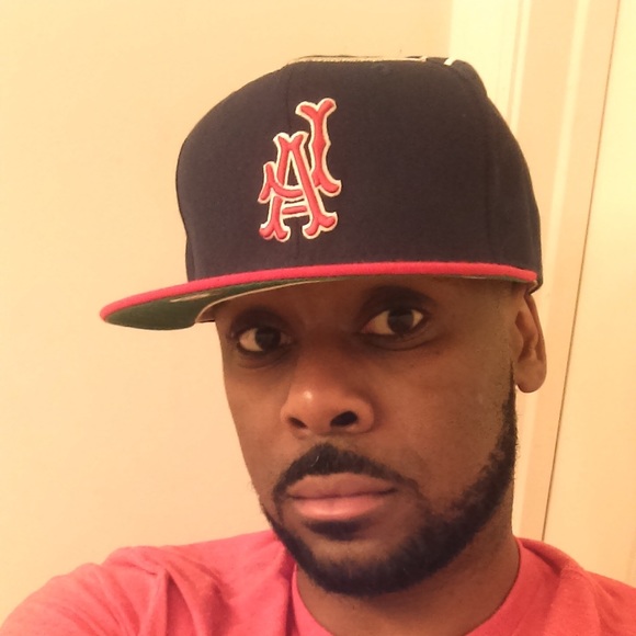 Profile Picture of Justin Gantt (@jrock06) on Poshmark