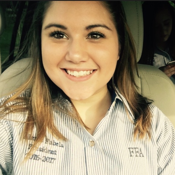 Profile Picture of Alexis Fabela (@afabela_) on Poshmark