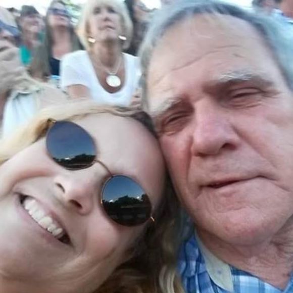 Sue Varvil - Poshmark Profile Picture of Sue Varvil (@dshadows) on Poshmark