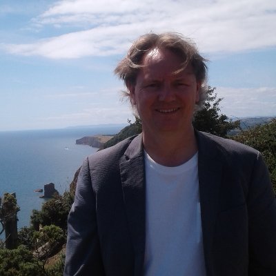 Profile Picture of Mark Temple (@MarkSimonTemple) on Twitter
