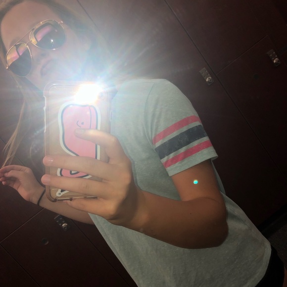 Profile Picture of Isabella Gianelli (@5120648) on Poshmark