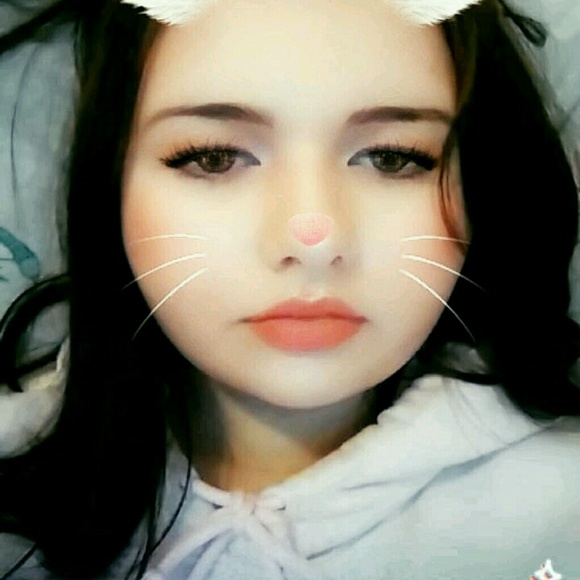 Profile Picture of Samantha Brody (@srosebrody00) on Poshmark