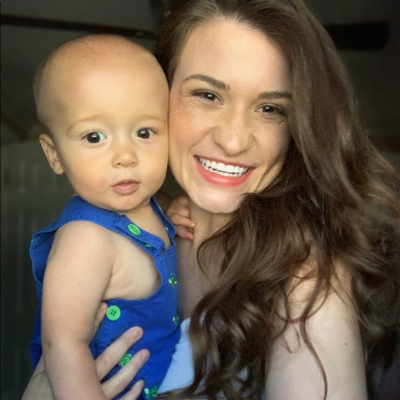 Profile Picture of Allayne Robertd (@allayneroberts) on Poshmark