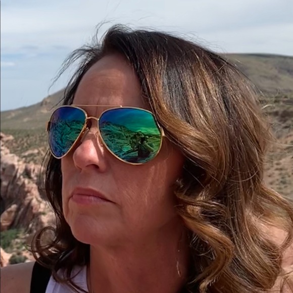 Profile Picture of Ida Stephens (@idajstephens) on Poshmark
