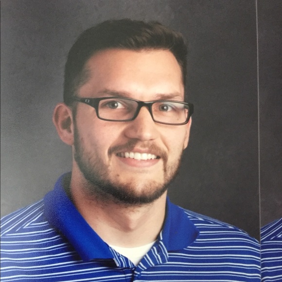 Profile Picture of Douglas Hansen (@dwhansen) on Poshmark