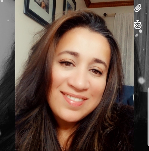 Profile Picture of Rosary Graniela (@rgraniela) on Poshmark