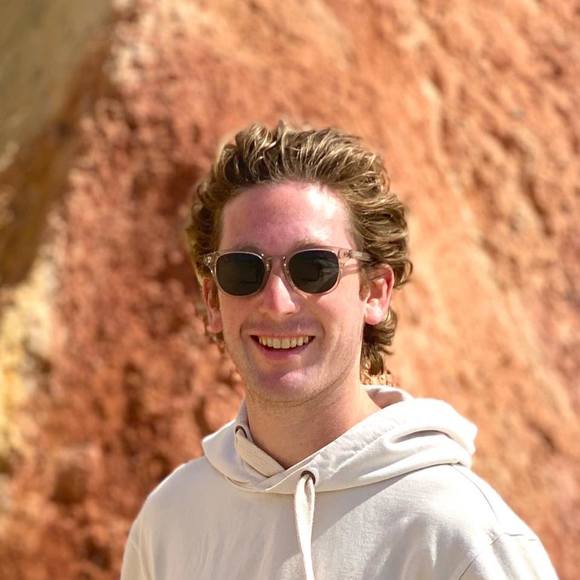 Profile Picture of Brian Friedman (@brianloopd) on Poshmark