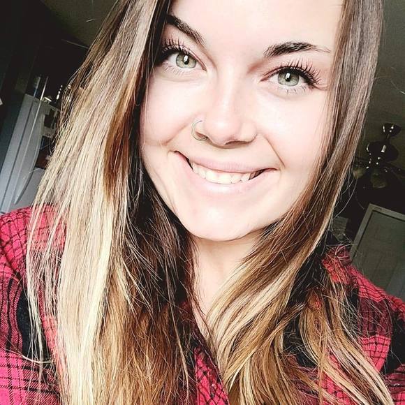 Profile Picture of Joy Hummel (@cleverlyfunked) on Poshmark