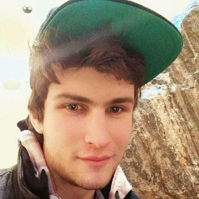 Profile Picture of Joshua Arsenault (@wolfofwf) on Twitter