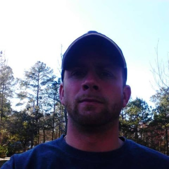 Profile Picture of Nicholas Murray (@nicholasmurr341) on Poshmark