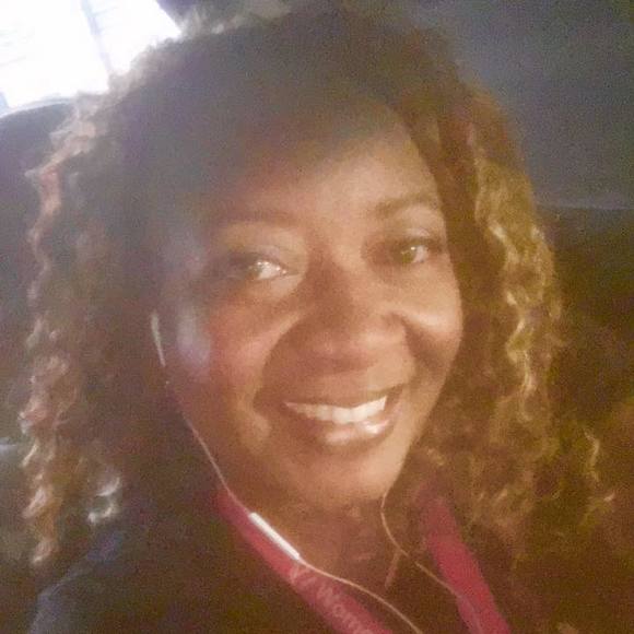 Profile Picture of Joy Dozier (@j_dozier5) on Poshmark