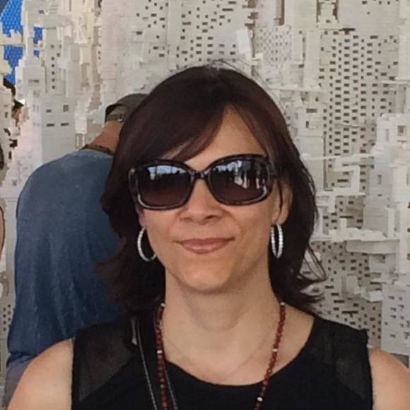 Profile Picture of Paula Esteves (@duartea406) on Poshmark