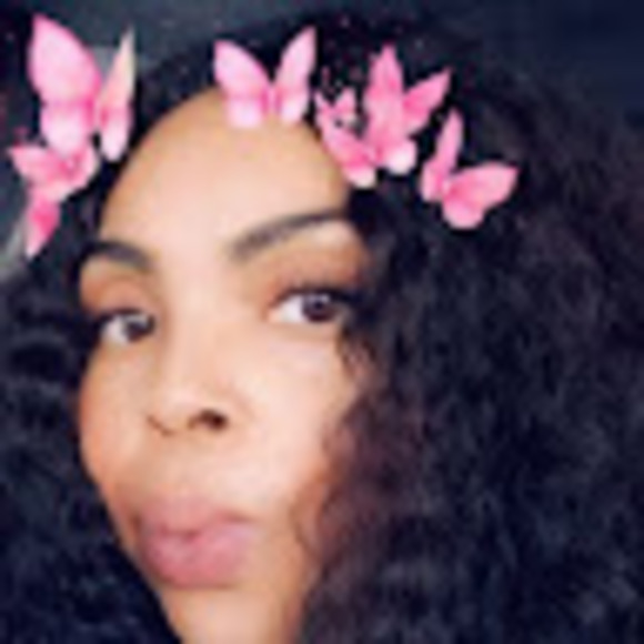 Profile Picture of Shatilla Brown (@shatillab) on Poshmark