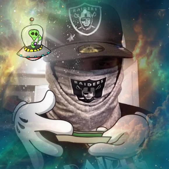 Profile Picture of Seth Lopez (@snoozzz1990) on Poshmark