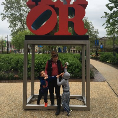 Profile Picture of Jeanne Browne (@team2legitmama) on Twitter