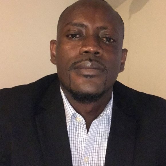 Profile Picture of Hassane Adamou (@ha9584) on Poshmark