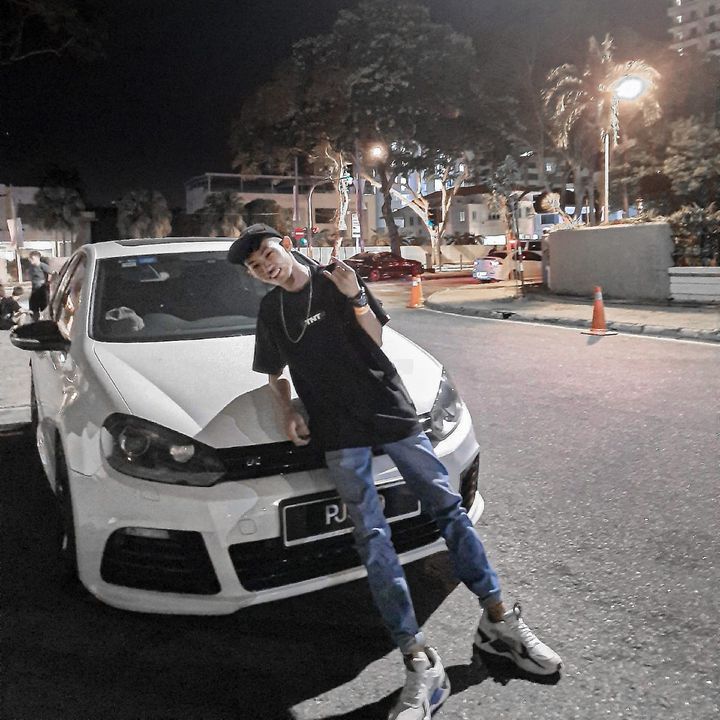 Profile Picture of Dik_Jeffrey (@dik_jeffrey) on Tiktok