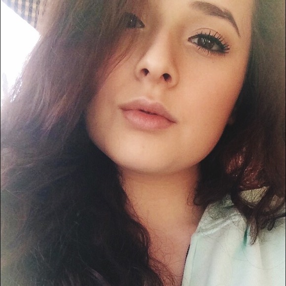 Profile Picture of Caitlyn Donegan (@kay101527) on Poshmark