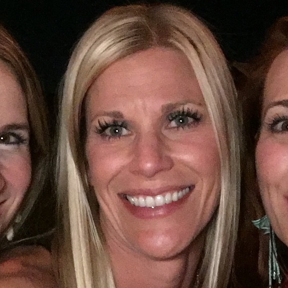 Profile Picture of Tiffany Ittner (@tdittner) on Poshmark