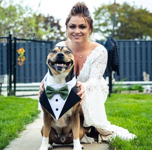 Profile Picture of Crystal Feldner (@smileforbeauty) on Poshmark