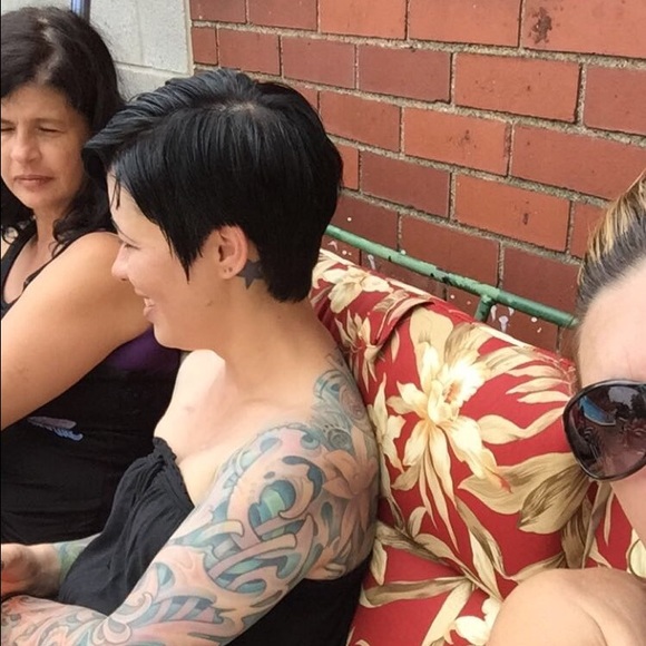 Profile Picture of Donna Truschel (@donnalouise74) on Poshmark