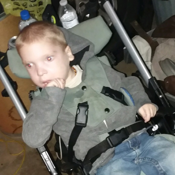 Profile Picture of Hannah Zablocki (@hzablocki) on Poshmark