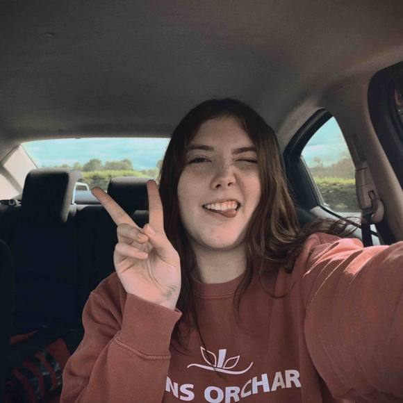 Profile Picture of Lexi Crouser (@_lexi_c_) on Poshmark