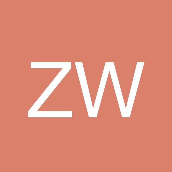 Profile Picture of Zee Wadia (@zeewadia) on Poshmark