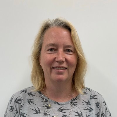 Profile Picture of Catherine Green (@CathGreenLab) on Twitter